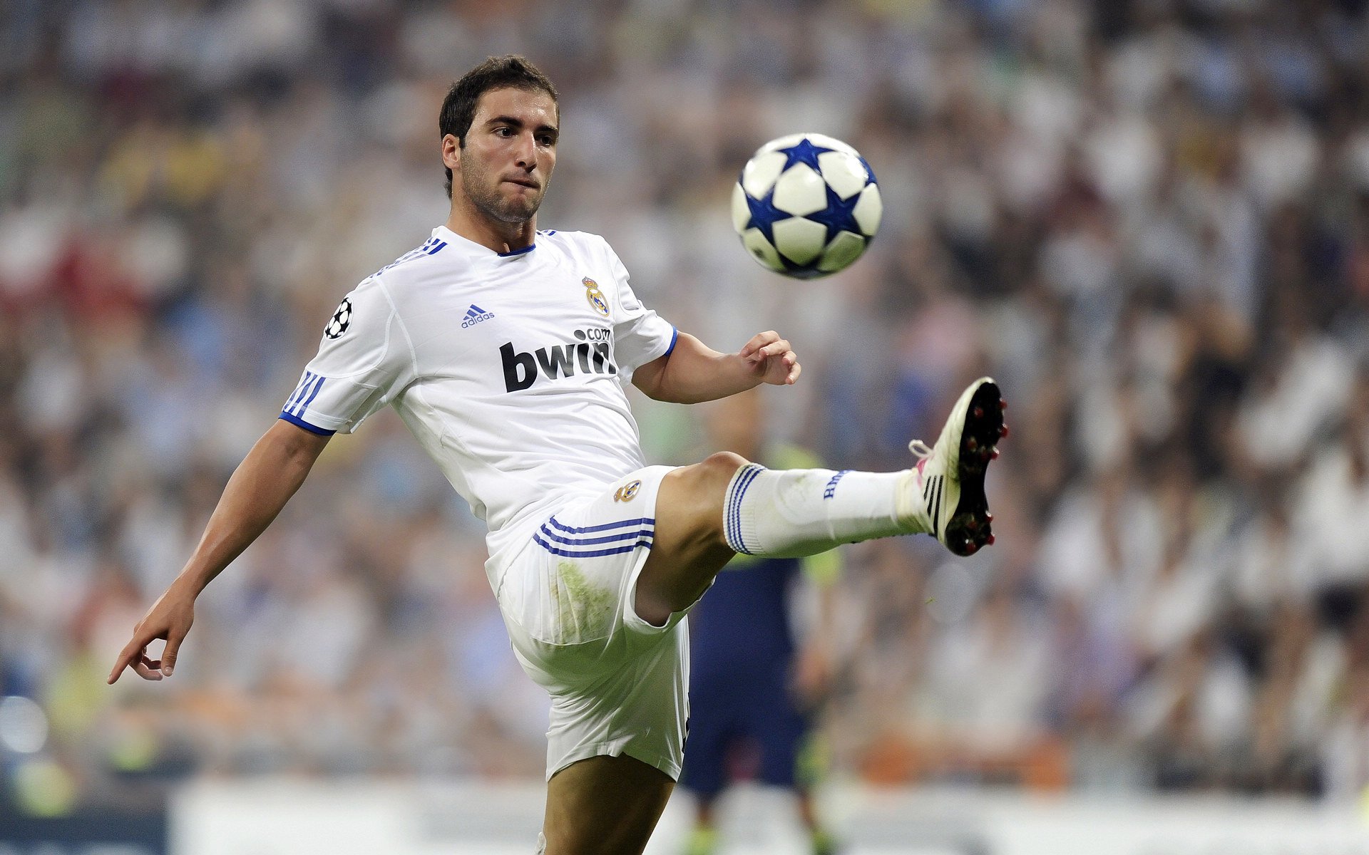 九游APP官网-哈兰德连续8场破门，英超金靴继续领跑，哈兰德足球